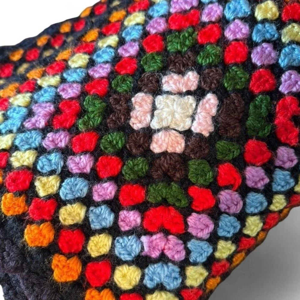 Handmade vintage 1970s crochet granny square Soft and warm throw blanket 54